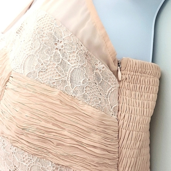 NWT Lace soft dusty rose pink smocked mini dress size medium - Picture 3 of 9